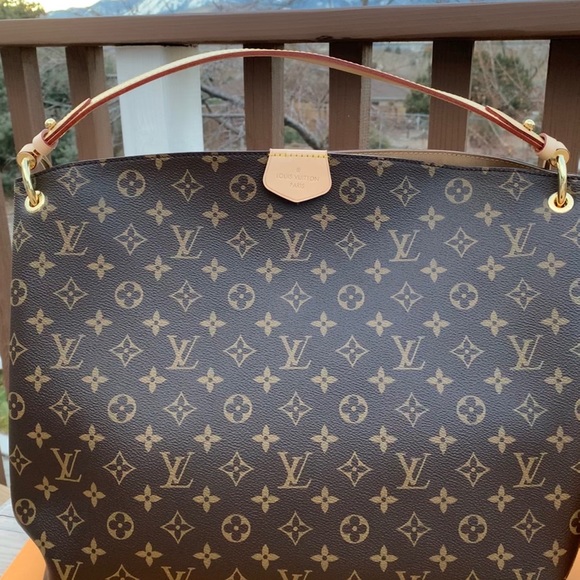 Sold - New Louis Vuitton Graceful MM - Picture 2 of 16
